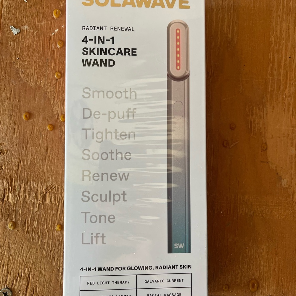 Radiant Renewal 4-in-1 Skincare Wand - Silver